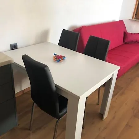 Vendégház Almira Póla